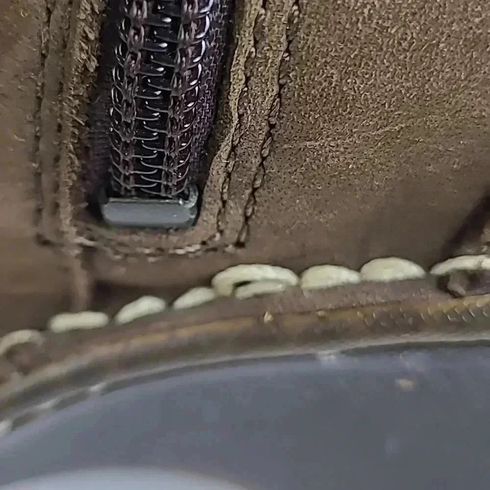 Ugg Australia Skylair 1936 leather boot with sheepskin lining
